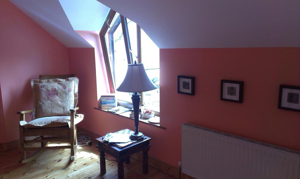 Ethan House B&B รอสคาร์เบอรี ภายนอก รูปภาพ