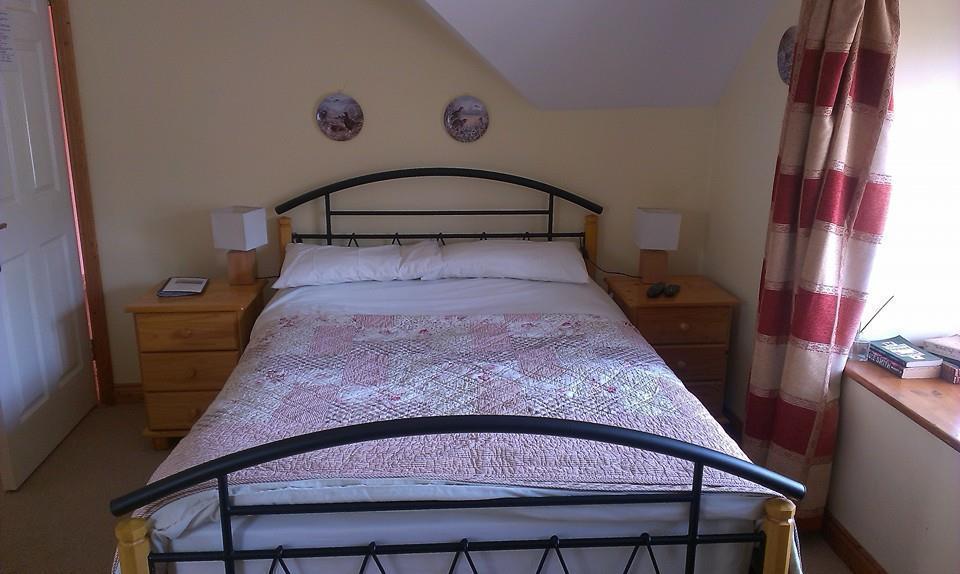 Ethan House B&B รอสคาร์เบอรี ห้อง รูปภาพ